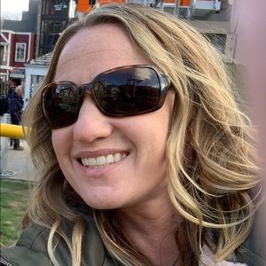 Meet your Posher, Becki